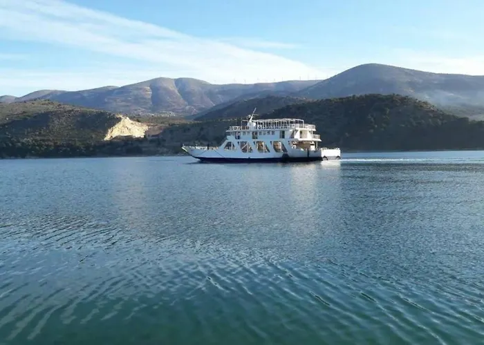 Chrisevgeni With Elevator Vakantiehuis Argostoli (Kefalonia)