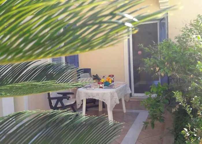 Chrisevgeni With Elevator Feriehus