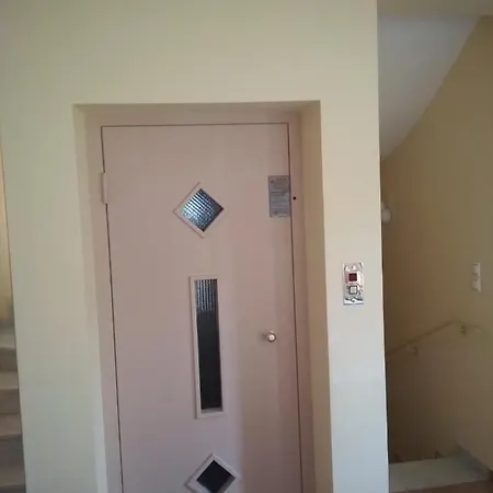 Chrisevgeni With Elevator * 阿尔戈斯托利翁