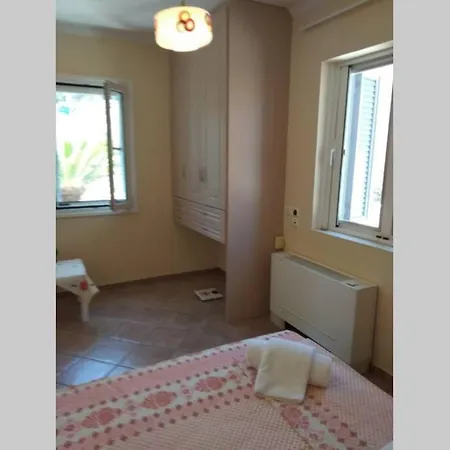 Chrisevgeni With Elevator Argostolion