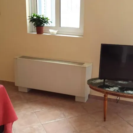 Chrisevgeni With Elevator Argostolion